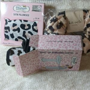 /kit•sch/ Towel Scrunchies & Vintage Cosmetic Co Makeup Cloths/Satin Pillowcase